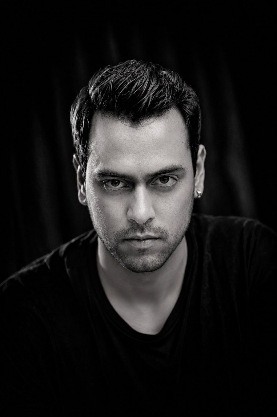 Omar Lara portrait